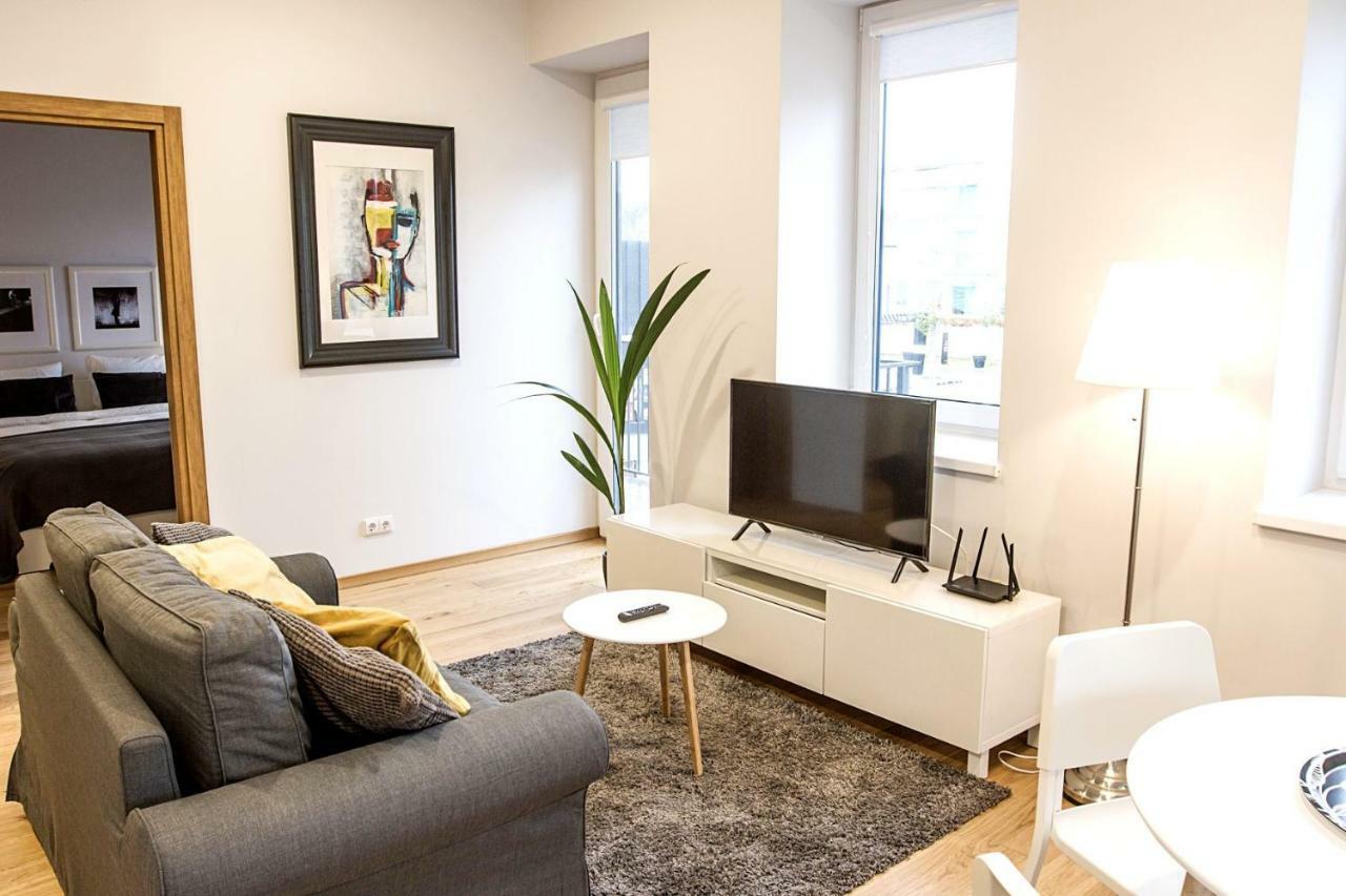 Modern 1Bd Apartment In Old Town By Hostlovers Kaunas Exterior photo